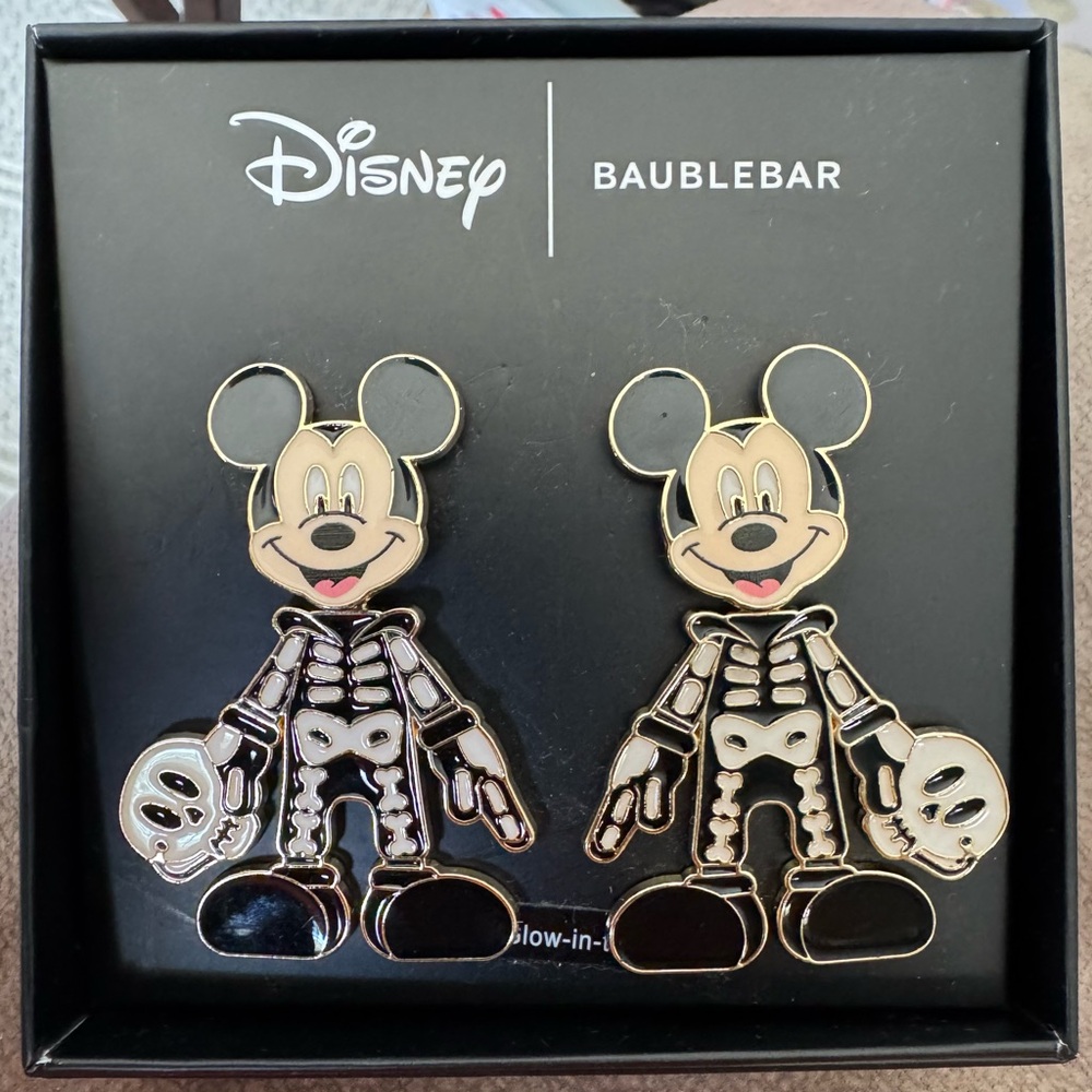 👻🎃 Disney BaubleBar Mickey Skeleton Earrings 🎃👻